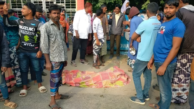 গোবরাতলায় বাসের ধাক্কায় বাইসাইকেল আরোহী নিহত