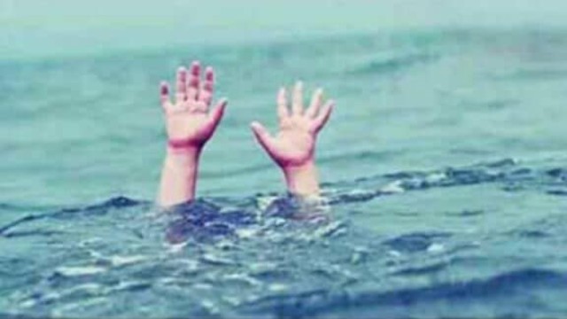 গোমস্তাপুরে বিলে মাছ ধরতে গিয়ে পানিতে ডুবে এক বৃদ্ধের মৃত্যু