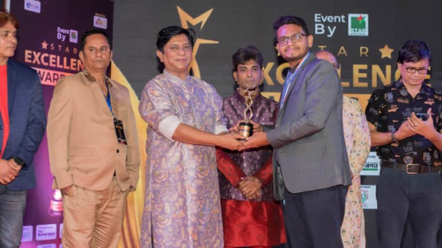 ব্র্যান্ডিং ও মার্কেটিংয়ে উদ্ভাবনী ভূমিকার স্বীকৃতি পেলো রাজশাহী কলেজের শিক্ষার্থী