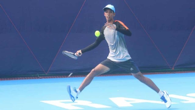 বাংলাদেশের হয়ে একা সেমিফাইনালে জারিফ