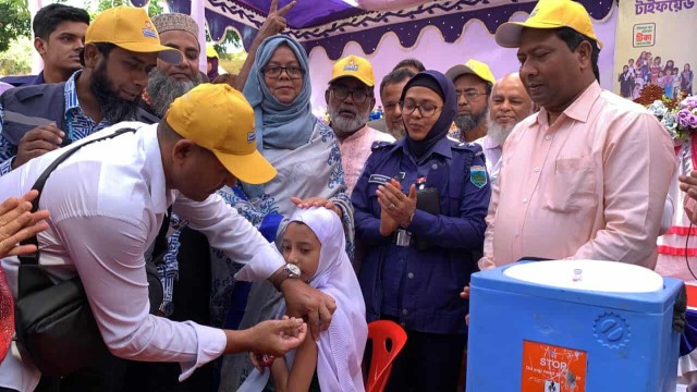 রাজশাহীতে মাসব্যাপী টাইফয়েড টিকাদান ক্যাম্পেইন শুরু