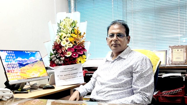 টানা চারবার বিশ্বের সেরা বিজ্ঞানীর তালিকায় চাঁপাইনবাবগঞ্জের সফিউর রহমান