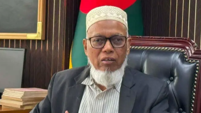 দল থেকে বহিষ্কার হলেই এমপি পদ যাবে না: নির্বাচন কমিশনার