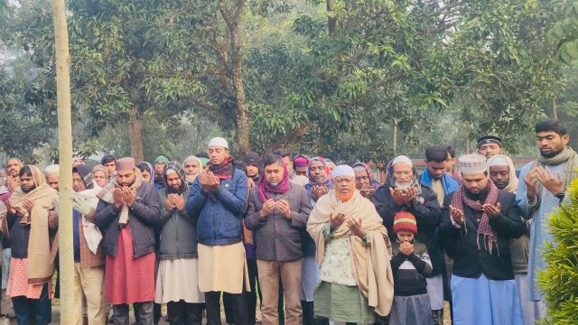 শহীদ আসাদুল্লাহ তুহিনের কবর জিয়ারত করলেন নূরুল ইসলাম বুলবুল