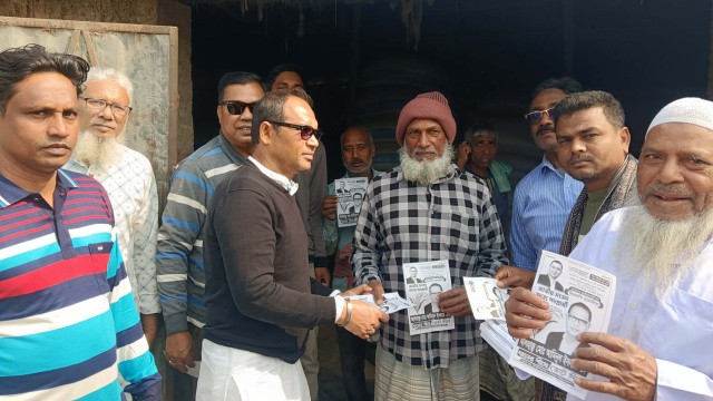 গোমস্তাপুরে আমিনুল ইসলামের গণ সংযোগ ও পথ সভা অনুষ্ঠিত