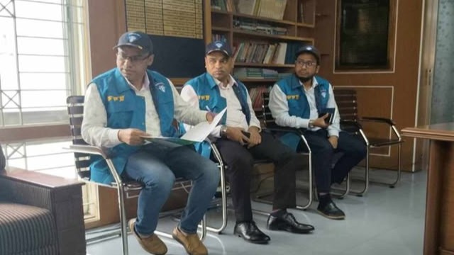 রাজশাহী আঞ্চলিক নির্বাচন অফিসে দুদকের অভিযান