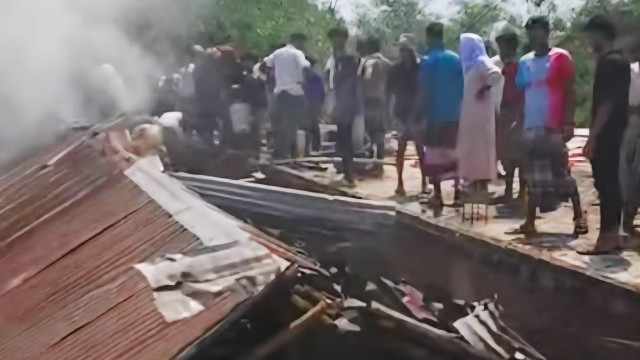 চাঁপাইনবাবগঞ্জে বসতবাড়িতে ভয়াবহ অগ্নিকাণ্ড, ব্যাপক ক্ষয়ক্ষতি