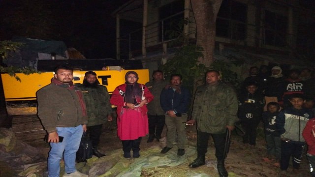 ছবিঃ আলোকিত গৌড়