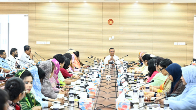 সংরক্ষিত নারী এমপিদের সংসদে কার্যকর ভূমিকা রাখার নির্দেশ প্রধানমন্ত্রীর
