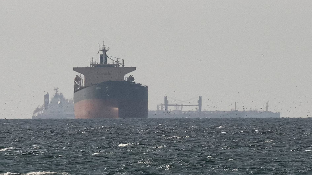 ইরানের ৬ নাবিক মুক্ত, এখনও ২২ জন যুক্তরাষ্ট্রের হেফাজতে