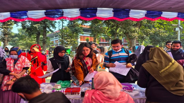 রাজশাহী বিশ্ববিদ্যালয়ের শিক্ষার্থীদের জন্য স্বল্পমূল্যে থাইরয়েড টেস্টের আয়োজন করেছে বিশ্ববিদ্যালয়ভিত্তিক সংগঠন ইউরিচ
