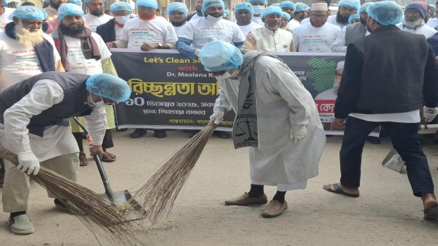 ছবিঃ আলোকিত গৌড়