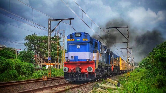 নাচোলে ট্রেনের ধাক্কায় দুই বছরের শিশুর মৃত্যু