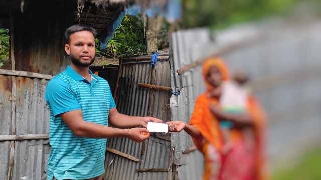 অসুস্থ শিশু আল ইসলামকে আর্থিক সহায়তা দিল একটি, স্বেচ্ছাসেবী সংগঠন