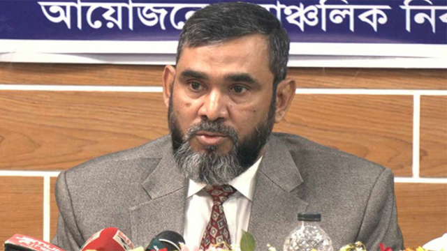 আচরণবিধি মানতে রাজনৈতিক দলগুলো এখন বেশি সচেতন: ইসি