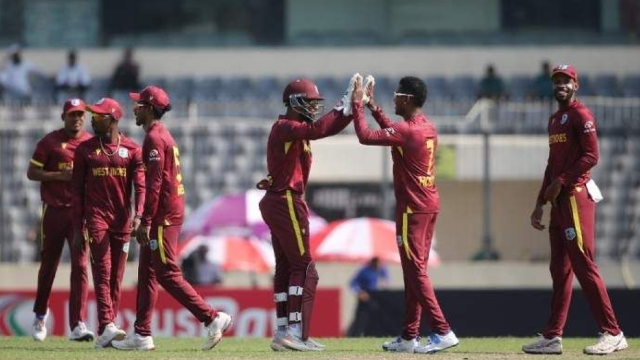 ৫০ ওভারই স্পিন করিয়ে ওয়ানডে ইতিহাসের রেকর্ড ওয়েস্ট ইন্ডিজের