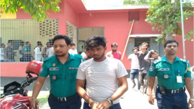 আবারও রাজশাহী কলেজে ছাত্রদল ও শিবিরের কাছে ধরা পড়লো ছাত্রলীগ কর্মী