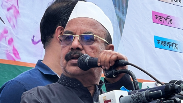 গণতন্ত্র প্রতিষ্ঠার জন্য পাগল বিএনপি, ক্ষমতার জন্য নয়: গয়েশ্বর চন্দ্র রায়