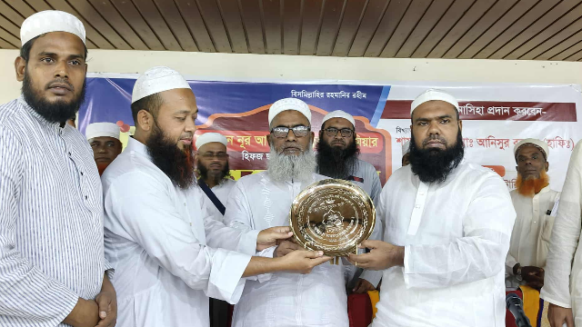 জাবালুন নূর আল জামিয়াতুল ইসলামিয়া মাদ্রাসার মশক ও নাসিহা প্রদান অনুষ্ঠিত