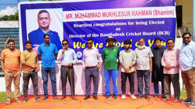 চাঁপাইনবাবগঞ্জে ক্রিকেটের নবজাগরণ: বিসিবি পরিচালক মুখলেসুর রহমান শামীমকে সংবর্ধনা