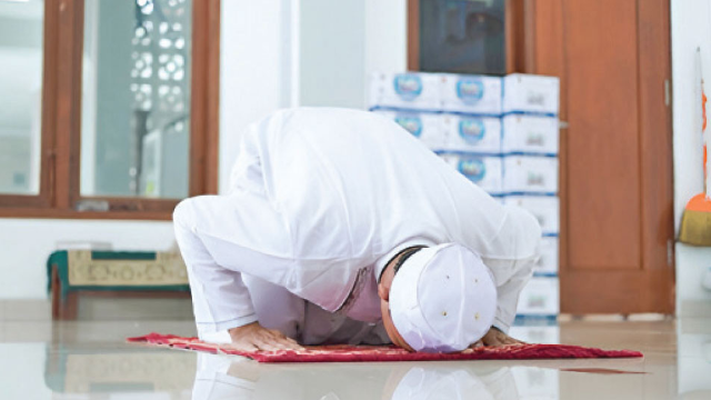 একাকিত্ব থেকে মুক্তির পথ দেখায় ইসলাম