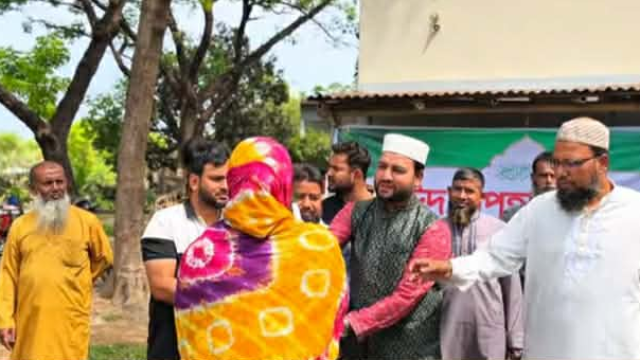 রাজশাহীতে ঈদ উপলক্ষে জামায়াতে ইসলামীর উপহার বিতরণ