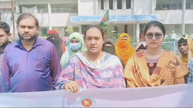 মোহনপুর স্বাস্থ্য কমপ্লেক্সে ডেঙ্গু প্রতিরোধে পরিচ্ছন্নতা অভিযান শুরু