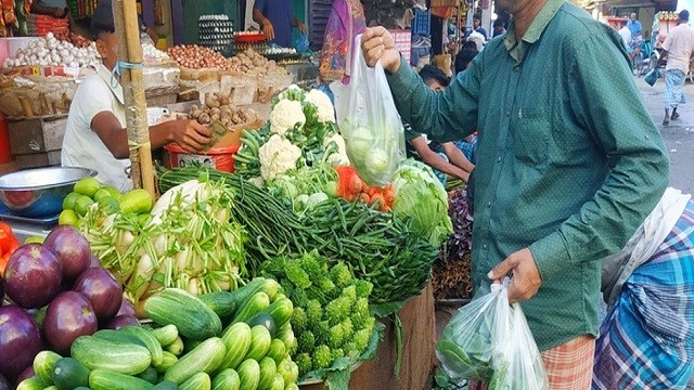 নভেম্বরের ১ম দিন থেকে পলিথিন ব্যাগ নিষিদ্ধ