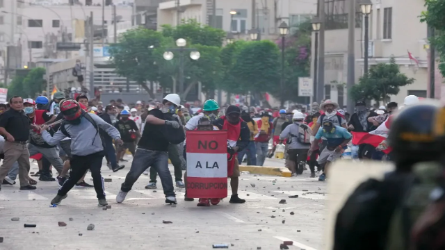 এবার জেন-জি বিক্ষোভে ফুঁসে উঠেছে পেরু