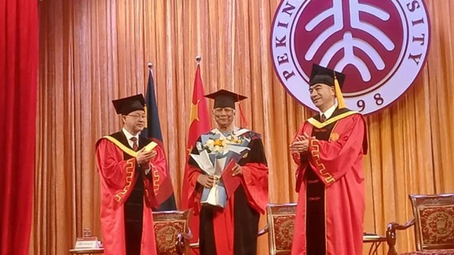 চাকরির ওপর নির্ভর না হয়ে তরুণদের উদ্যোক্তা হওয়ার আহ্বান প্রধান উপদেষ্টার