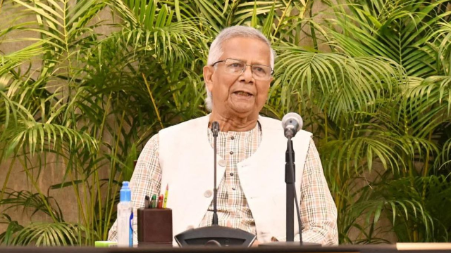 দায়িত্ব পালনে বাধা এলে সরকার জনগণকে সঙ্গে নিয়ে সিদ্ধান্ত নেবে: অন্তর্বর্তী সরকার