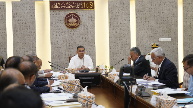 নির্বাচনি অঙ্গীকার বাস্তবায়নে ‘ফ্যামিলি কার্ড’ চালুর প্রস্তুতি