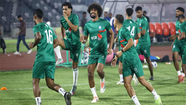 প্রথমবার হামজা-শামিতের সামনে নেপাল