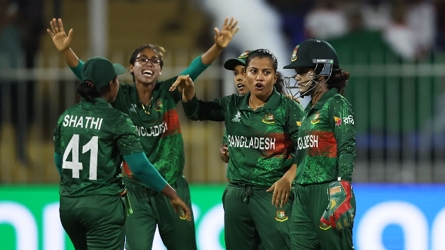 দুর্দান্ত বোলিংয়ে পাকিস্তানকে ১২৯ রানে গুটিয়ে দিল বাংলাদেশ