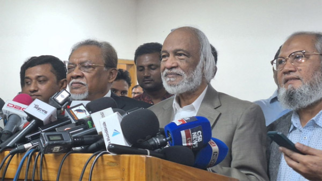 জাতীয় নির্বাচনের দিনেই গণভোটের প্রস্তাবে অটল বিএনপি: মঈন খান