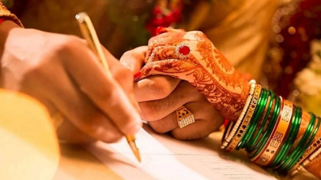 মানুষ শীতকালেই কেন বেশি বিয়ে করে?