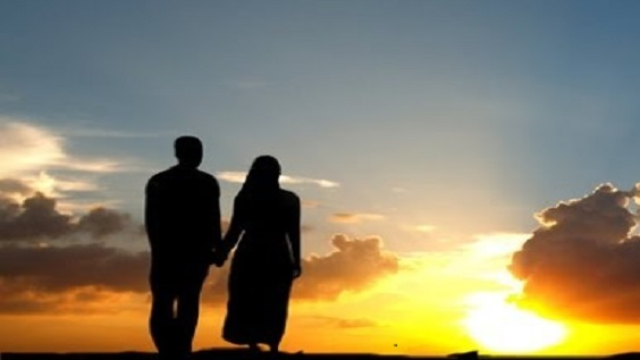 স্বামী-স্ত্রীকে তাহাজ্জুদে জাগালে বর্ষিত হয় আল্লাহর দয়া