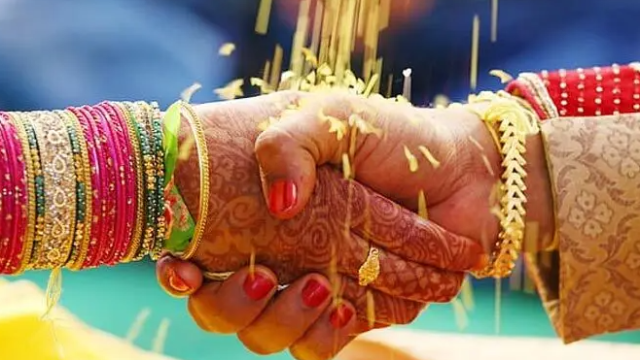 বিয়ে করতে ভয় পান? রোগ নাকি অন্য কিছু জেনে নিন