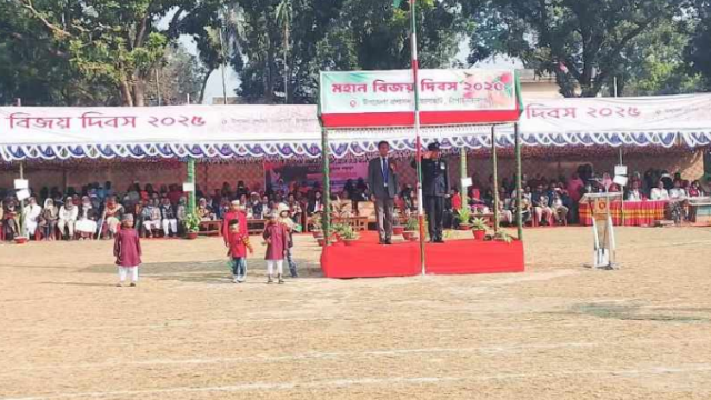 ভোলাহাটে যথাযোগ্য মর্যাদায় ও জমকালো আয়োজনে মহান বিজয় দিবস উদযাপন