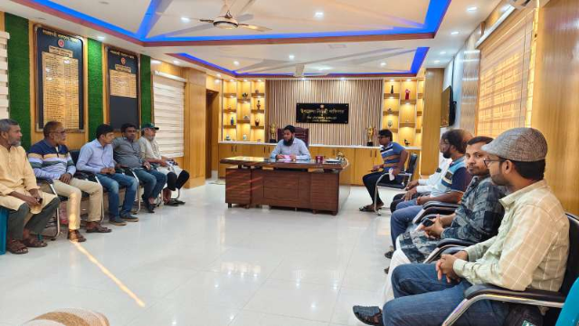 ভোলাহাটে সাংবাদিকদের সাথে ভারপ্রাপ্ত ইউএনও'র মতবিনিময়