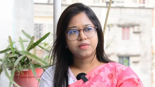 সংরক্ষিত নারী আসনে এনসিপি নেত্রী মনিরা শারমিনের মনোনয়ন স্থগিত