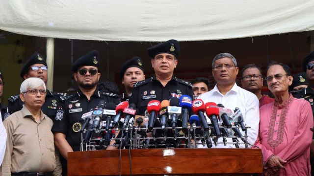 দুর্গাপূজায় সর্বাত্মক নিরাপত্তায় র‌্যাব