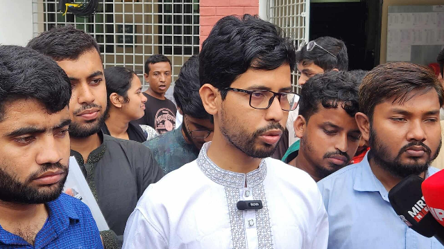 ছাত্রশিবির নির্ধারিত সময়ের মধ্যে নির্বাচন চাই ,ছাত্রদল চাই পূজের ছুটির পরে