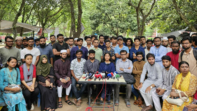 শাটডাউনের মধ্যে রাকসু নির্বাচন হতে পারে না, বললেন চার প্যানেলের প্রার্থীরা