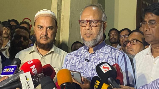 রাবিতে পোষ্য কোটা আন্দোলনে হামলার প্রতিবাদে পূর্ণদিবস কর্মবিরতি ঘোষণা