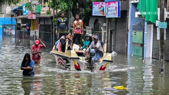 ঘূর্ণিঝড় ‘দিতওয়া’র আঘাতে শ্রীলঙ্কায় ভয়াবহ বন্যা, ১৩২ জনের মৃত্যু; দেশে জরুরি অবস্থা জারি