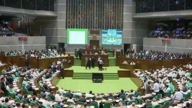 আজ আবার বসছে ত্রয়োদশ জাতীয় সংসদের অধিবেশন