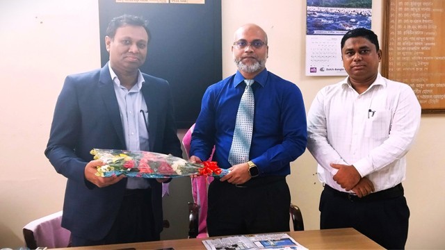 চাঁপাইনবাবগঞ্জ জেলা হাসপাতালে তত্ত্বাবধায়কের দায়িত্ব হস্তান্তর