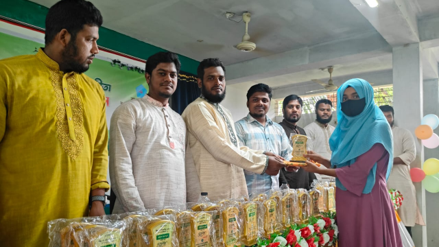 নাচোলে শিবিরের সীরাত পাঠ প্রতিযোগিতায় সাড়ে তিন হাজার শিক্ষার্থীর অংশগ্রহণ : পুরস্কার পেল ১৫০ জন