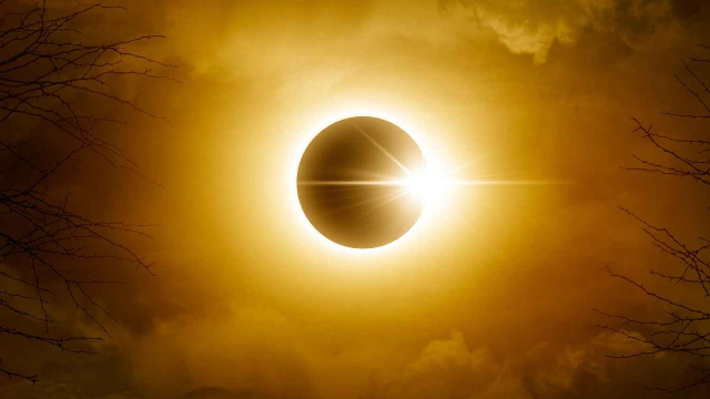 আজ বছরের শেষ সূর্যগ্রহণ